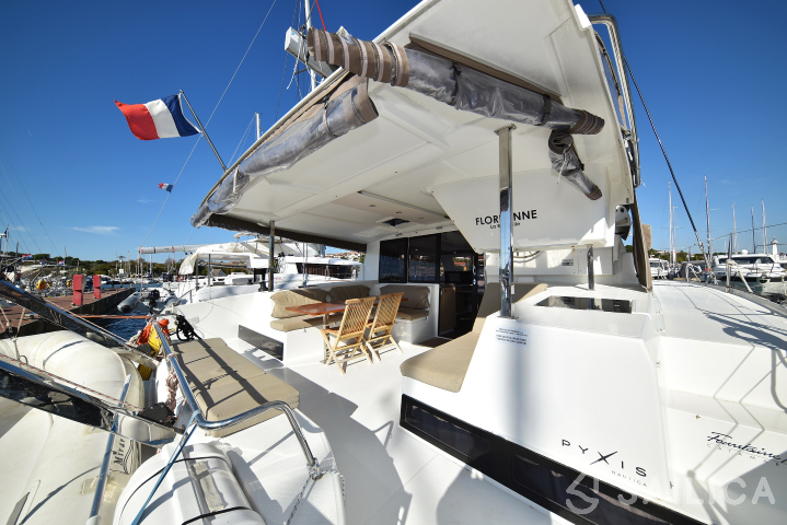 Lucia 40 - Yacht Charter Sailica