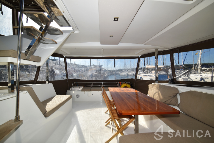 Lucia 40 - Yacht Charter Sailica