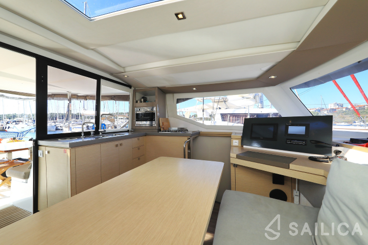 Lucia 40 - Yacht Charter Sailica