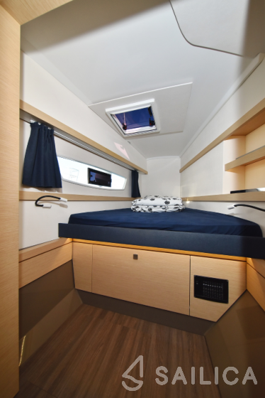 Lucia 40 - Yacht Charter Sailica