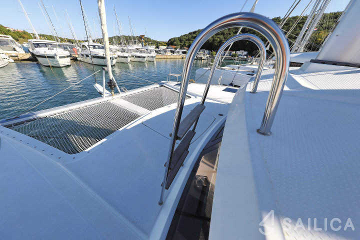 Lucia 40 - Yacht Charter Sailica
