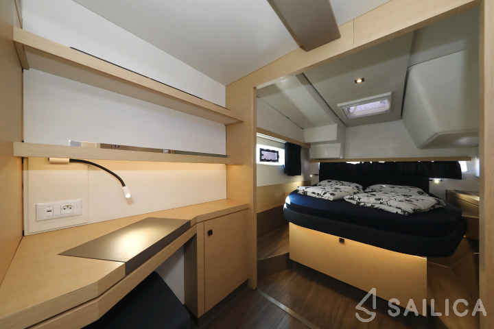 Lucia 40 - Yacht Charter Sailica