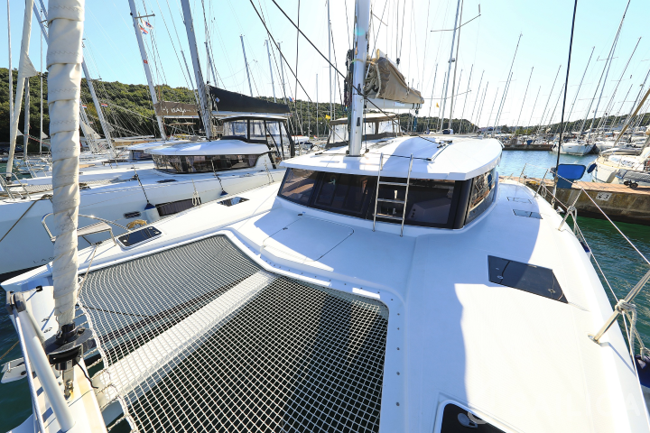 Lucia 40 - Yacht Charter Sailica