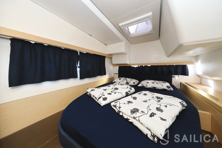 Lucia 40 - Yacht Charter Sailica