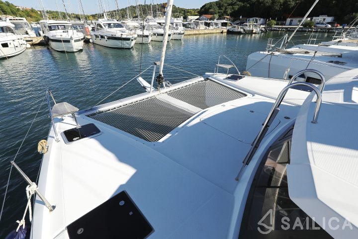 Lucia 40 - Yacht Charter Sailica