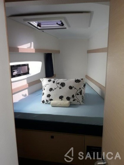 Lucia 40 - Yacht Charter Sailica