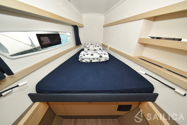 Lucia 40 - Yacht Charter Sailica