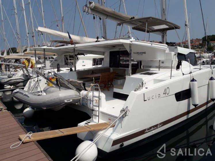 Lucia 40 - Yacht Charter Sailica