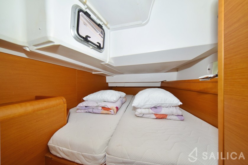 Sun Odyssey 449 - Yacht Charter Sailica