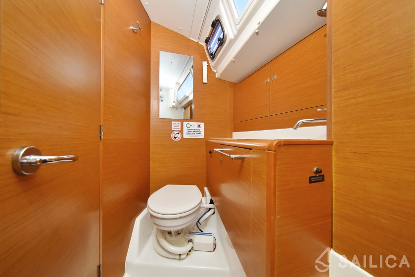 Sun Odyssey 449 - Yacht Charter Sailica
