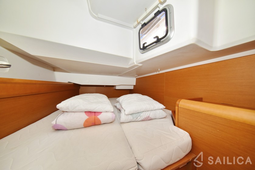 Sun Odyssey 449 - Yacht Charter Sailica