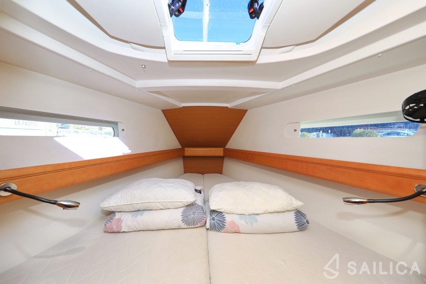 Sun Odyssey 449 - Yacht Charter Sailica