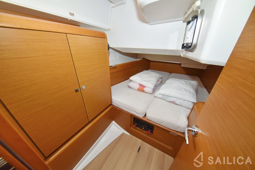 Sun Odyssey 449 - Yacht Charter Sailica