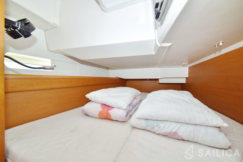 Sun Odyssey 449 - Yacht Charter Sailica