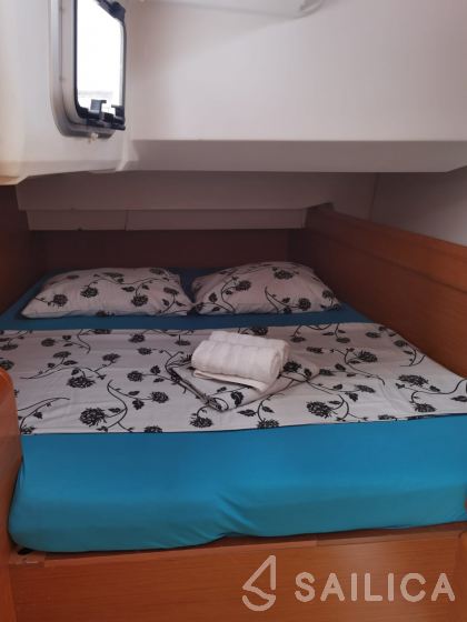 Sun Odyssey 449 - Yacht Charter Sailica