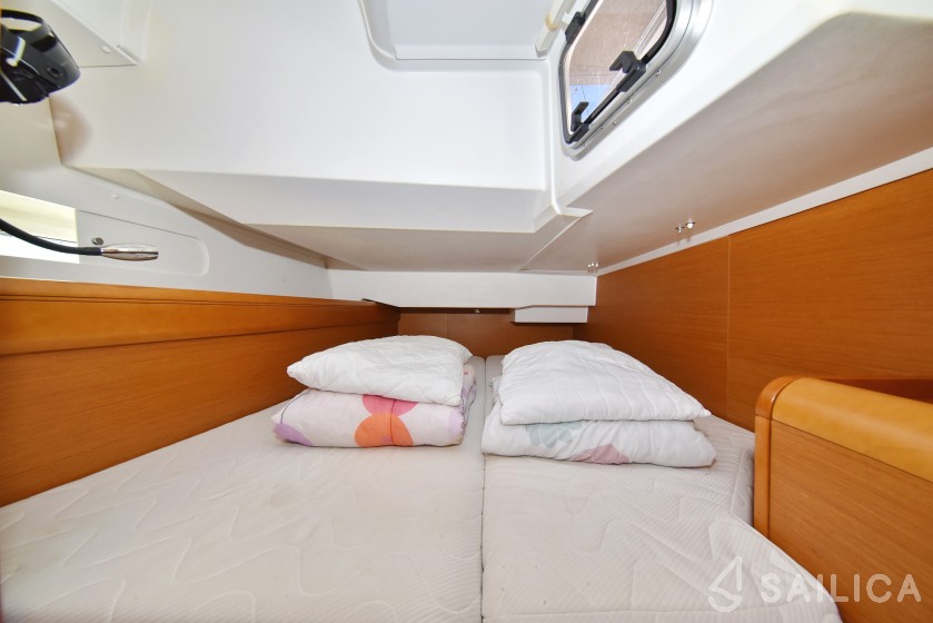 Sun Odyssey 449 - Yacht Charter Sailica