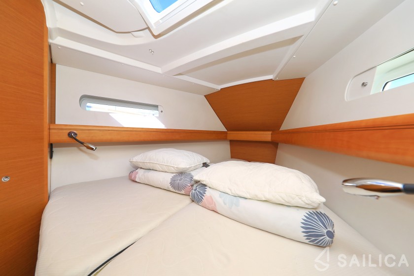 Sun Odyssey 449 - Yacht Charter Sailica