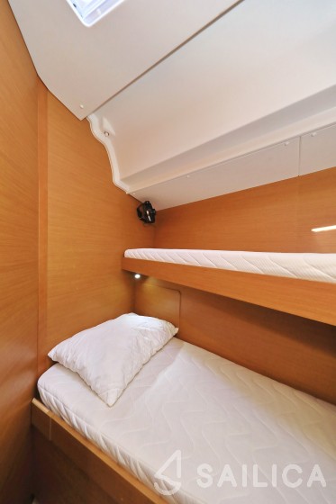 Sun Odyssey 449 - Yacht Charter Sailica