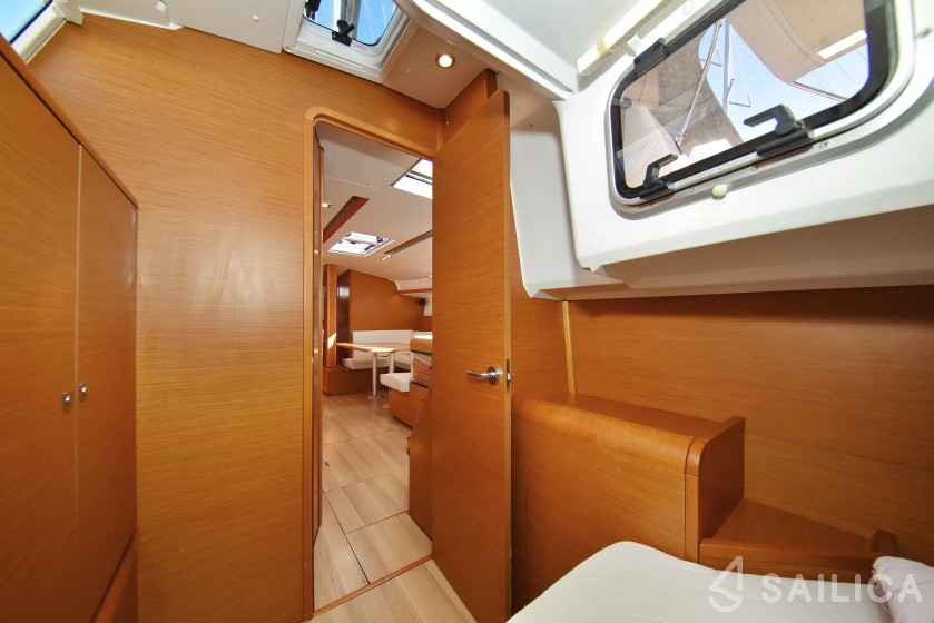 Sun Odyssey 449 - Yacht Charter Sailica