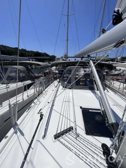 Bavaria C38 - Yacht Charter Sailica