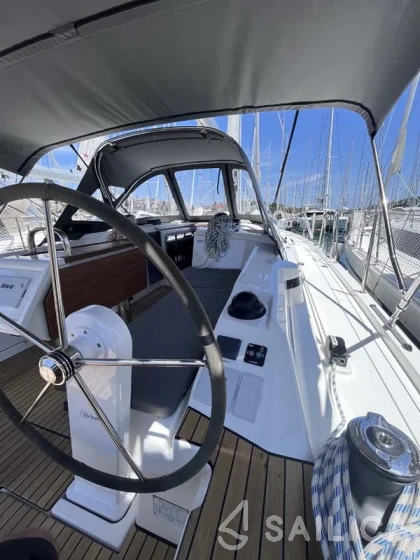 Bavaria C38 - Yacht Charter Sailica