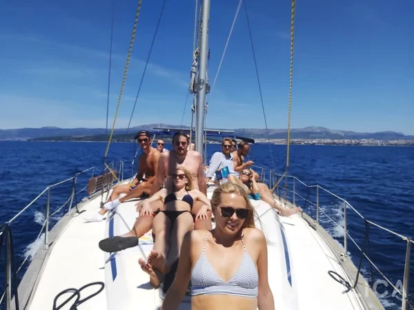 Bavaria 44 - Yacht Charter Sailica