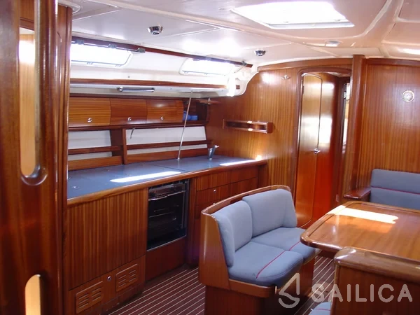 Bavaria 44 - Yacht Charter Sailica