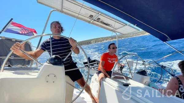 Bavaria 44 - Yacht Charter Sailica