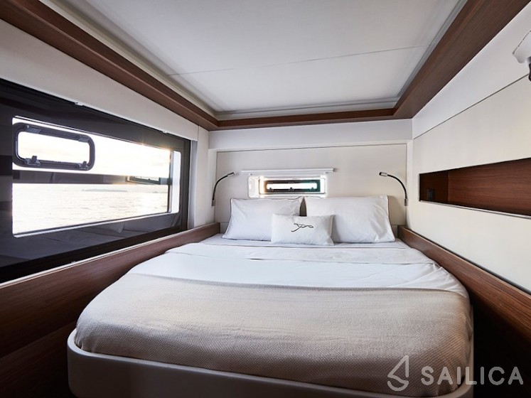 Nautitech 46 Fly - Yacht Charter Sailica