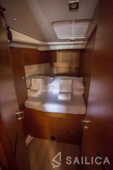 Sun Odyssey 519 - Yacht Charter Sailica