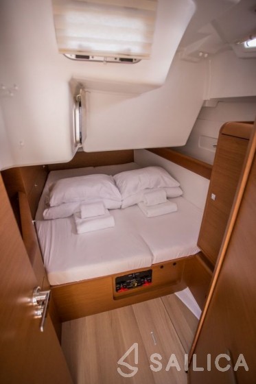 Sun Odyssey 519 - Yacht Charter Sailica