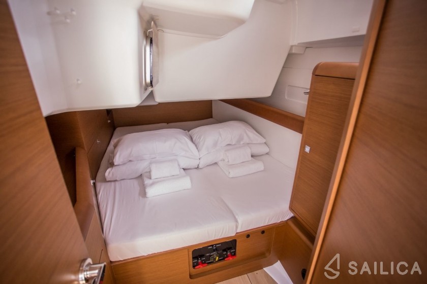 Sun Odyssey 519 - Yacht Charter Sailica