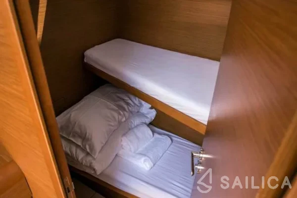 Sun Odyssey 519 - Yacht Charter Sailica