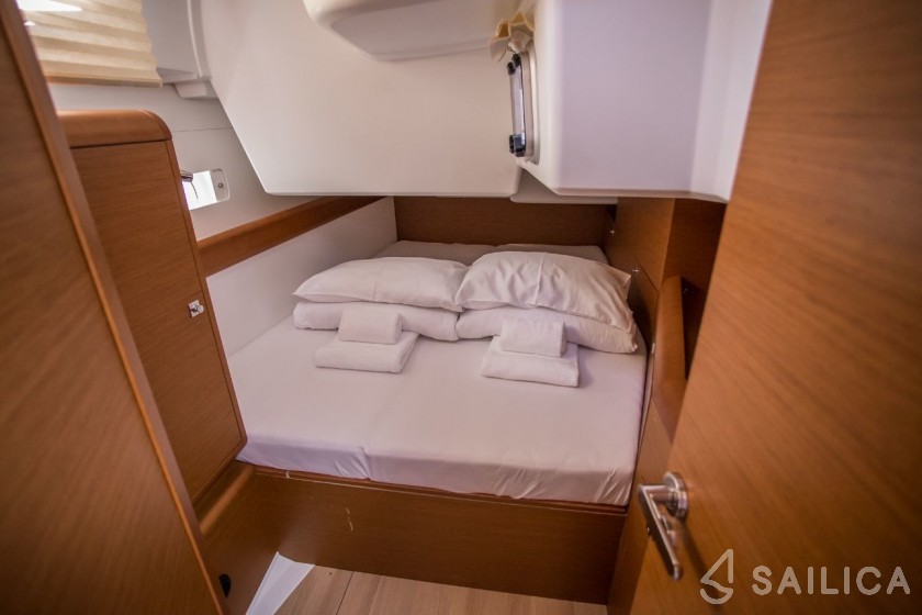 Sun Odyssey 519 - Yacht Charter Sailica