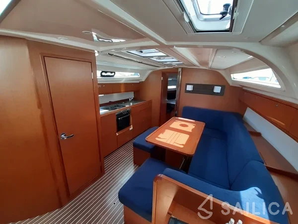 Bavaria 41 Cruiser - Yacht Charter Sailica