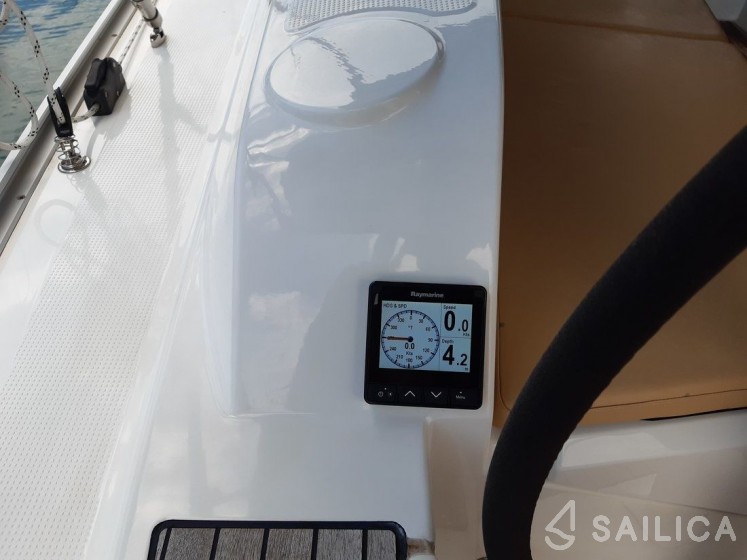Bavaria 41 Cruiser - Yacht Charter Sailica