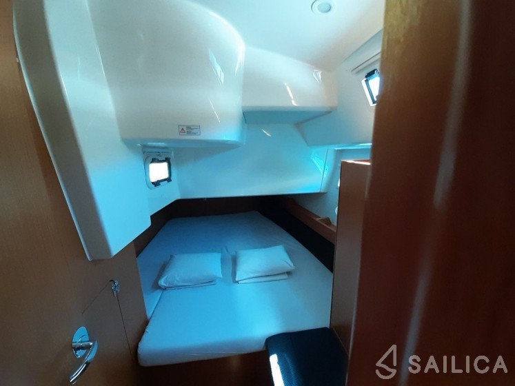 Bavaria 41 Cruiser - Yacht Charter Sailica