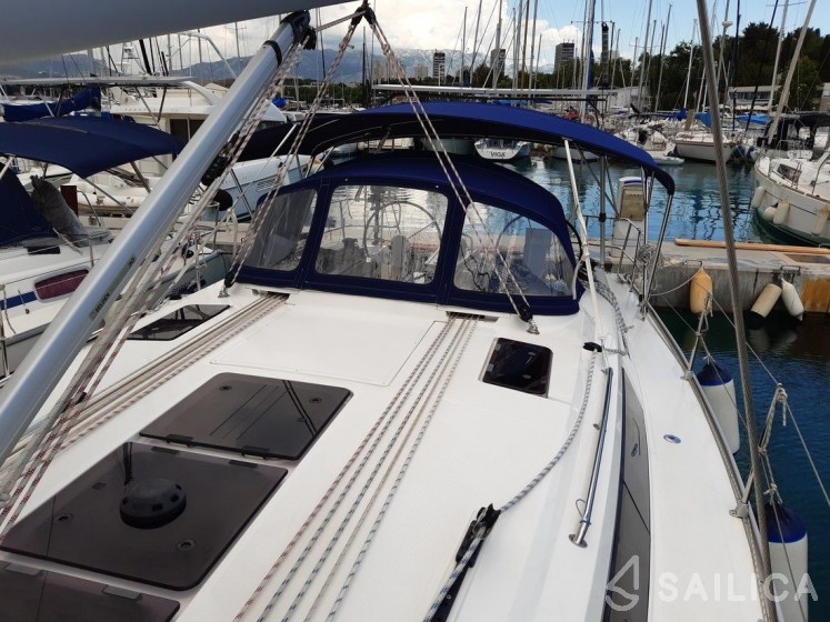 Bavaria 41 Cruiser - Yacht Charter Sailica