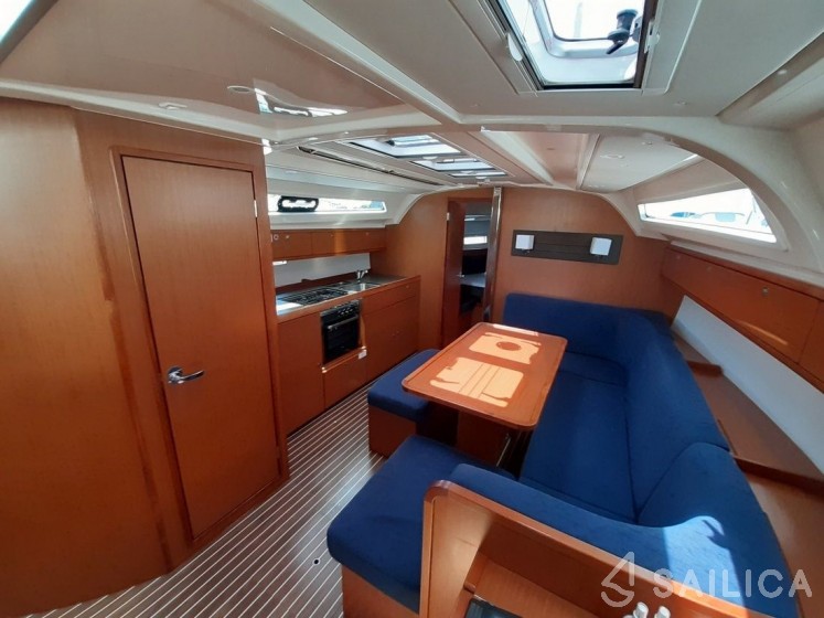 Bavaria 41 Cruiser - Yacht Charter Sailica