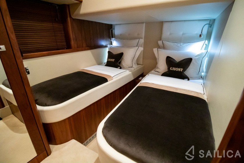 Sunseeker Predator 72 - Yacht Charter Sailica