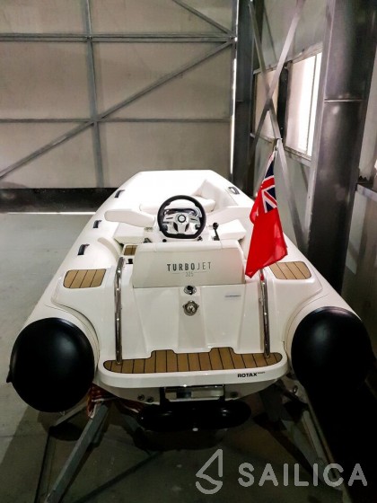 Sunseeker Predator 72 - Yacht Charter Sailica