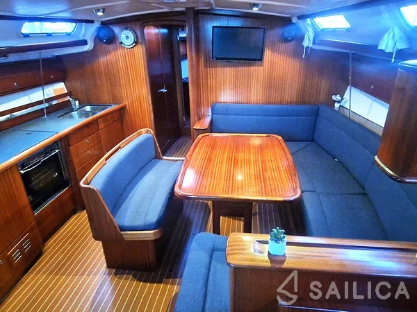 Bavaria 44 - Yacht Charter Sailica
