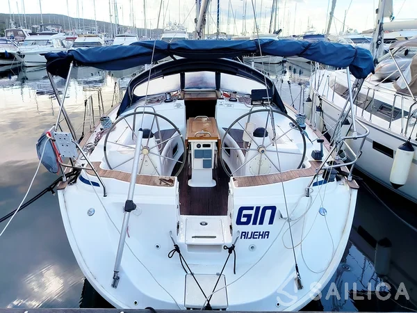 Bavaria 44 - Yacht Charter Sailica