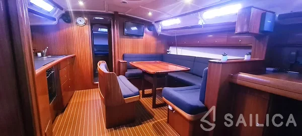 Bavaria 44 - Yacht Charter Sailica