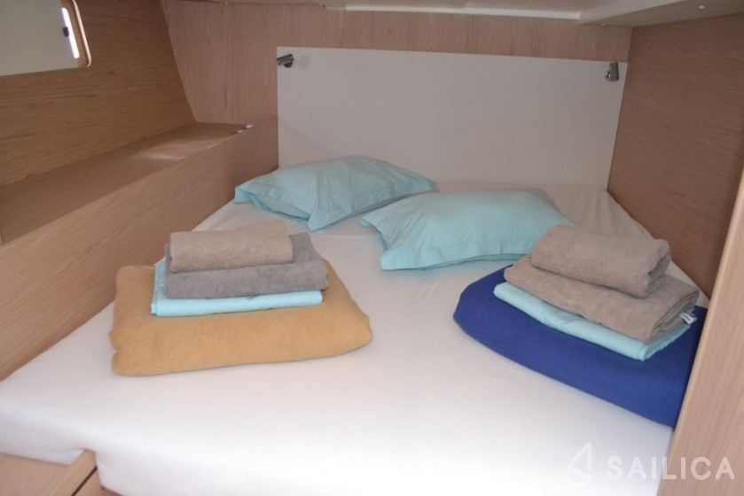 Oceanis 51.1 - Yacht Charter Sailica