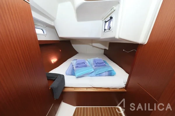 Hanse 415 - Yacht Charter Sailica