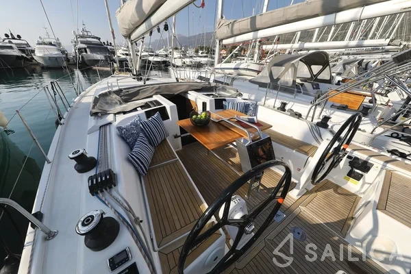 Hanse 415 - Yacht Charter Sailica