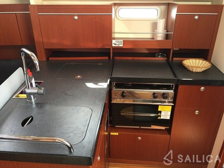 Hanse 415 - Yacht Charter Sailica
