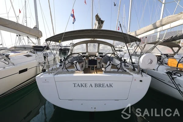 Hanse 415 - Yacht Charter Sailica
