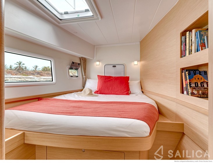 Lagoon 42 - Yacht Charter Sailica